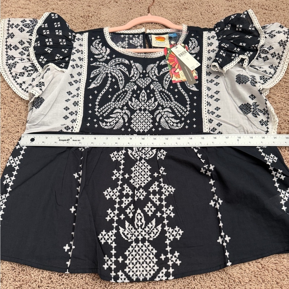 NWT new small Anthropologie x farm Rio printed flutter sleeve top black white - Picture 16 of 16